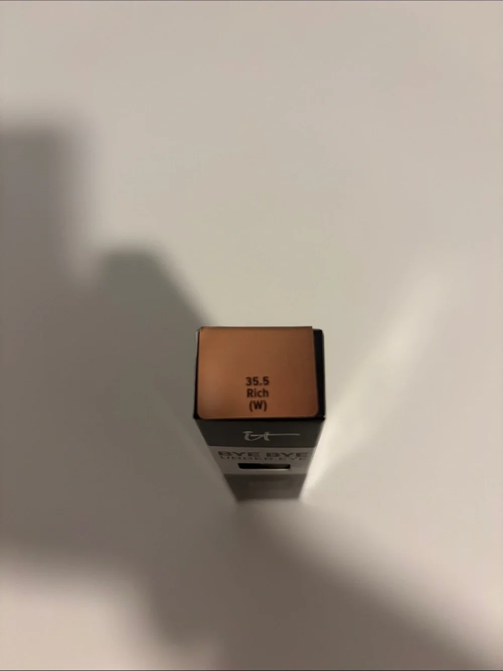 IT cosmetics Bye Bye Under Eye Concealer - Black & Silver Packaging
